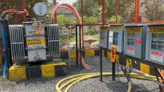 MLA Ravindra Singh Negi inaugurated two new power houses in Patparganj assembly constituency