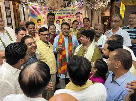 MLA Dr. Anil Goyal organized a registration camp for Divyang and senior citizens in Krishna Nagar
