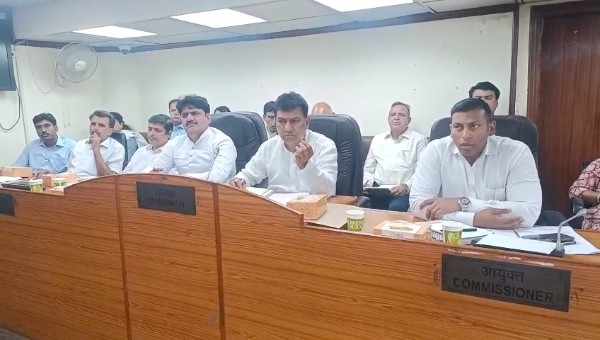 पहली बार हूई निर्माण के मुद्दे पर MCD शाहदरा जोन की बैठक, छठी मंजिल के अवैध निर्माण को लेकर चेयरमैन नें दी चेतावनी