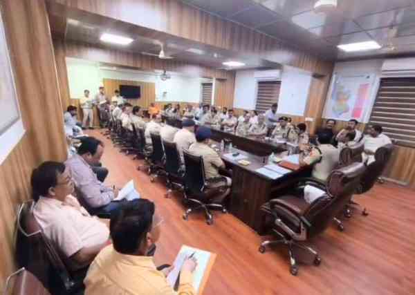 शाहदरा पुलिस ने कांवड़ यात्रा को लेकर कसी कमर, डीसीपी प्रशांत गौतम की अध्यक्षता में हुई अहम बैठक