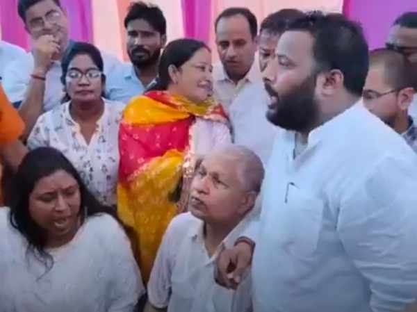 कोंडली पुल पर कांवड़ शिविर को लेकर आप-भाजपा में टकराव, विधायक पार्षद के बीच हूई नोकझोंक,मामला पहुंचा एसडीएम के पास