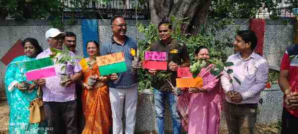 कृष्णा नगर के डबल स्टोरी स्कूल में वृक्षारोपण और स्वच्छता जागरूकता कार्यक्रम आयोजित
