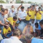 दिल्ली देहरादून हाईवे व दिल्ली सहारनपुर हाईवे के उद्घाटन की मांग को लेकर लोगों ने हाइवे पर किया महायज्ञ