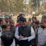 त्रिलोकपूरी विधायक रविकांत की अनोखी पहल, अधिकारियों के साथ घर-घर पहुंचकर सुनीं जनता की समस्याएं
