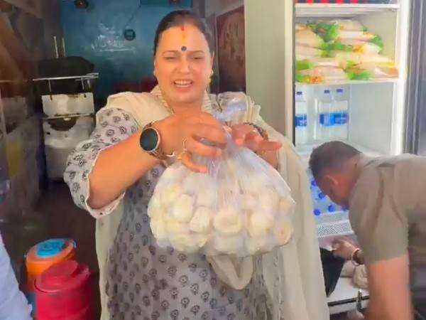 पटपड़गंज में मोमोज खाने से एक दर्जन से अधिक लोग बीमार, एक बच्चे की हालत गंभीर