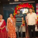 मदर्स डे पर  प्रेग्नेंट महिलाओं ने रैंप पर किया कैटवॉक, दिखाई मां बनने की खूबसूरती